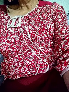 Snapshot of Layla_luvv chatting on February 25, 10:14 am Layla luvv online show from February 25, 10:14 am