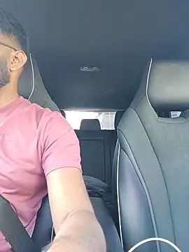 Snapshot of shineboy28 chatting on February 22, 9:52 am shineboy28 online show from February 22, 9:52 am