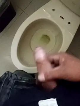 Snapshot of fercheyy chatting on February 10, 9:41 pm fercheyy online show from February 10, 9:41 pm