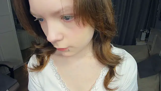 LavenderMitten online show from April 3, 5:38 am