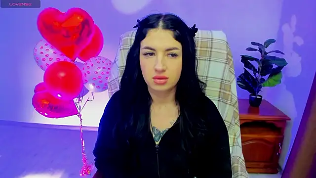 Snapshot of milanasky5 chatting on February 12, 2:12 pm milanasky5 online show from February 12, 2:12 pm