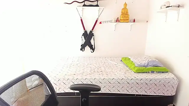 Snapshot of Your_Tao chatting on February 22, 5:55 pm Your Tao online show from February 22, 5:55 pm