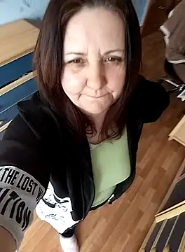 Snapshot of LockyCharm111 chatting on February 20, 10:05 am LockyCharm111 online show from February 20, 10:05 am