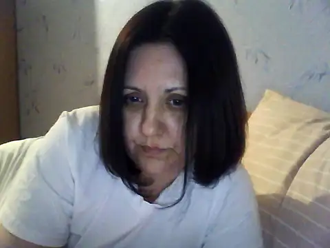 LockyCharm111 online show from April 5, 7:55 pm