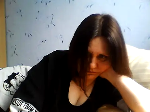 LockyCharm111 online show from April 8, 10:26 am