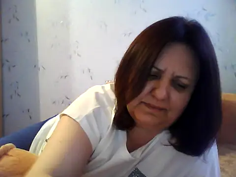 LockyCharm111 online show from June 8, 5:57 pm