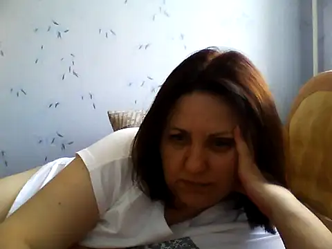 LockyCharm111 online show from June 10, 7:40 am