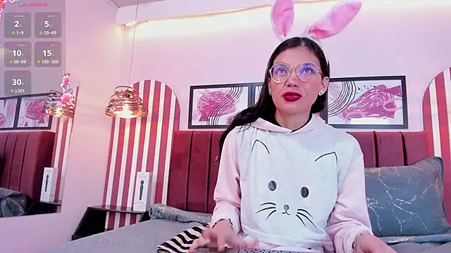 candice johnss online show from February 18, 12:23 pm