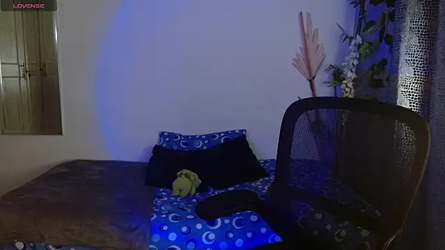 eithan jonnes online show from March 24, 8:47 pm