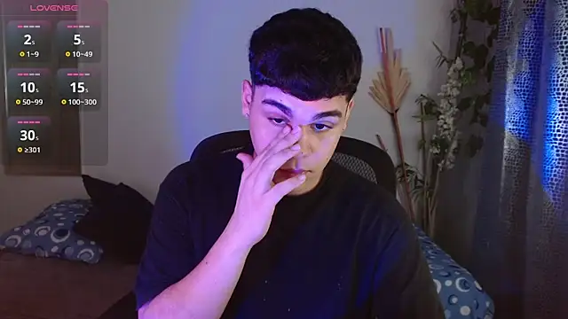 eithan jonnes online show from March 28, 9:36 pm