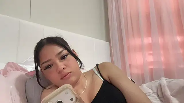 lizabbyyy online show from May 26, 10:50 pm