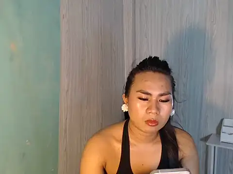 Snapshot of mauie69 chatting on July 5, 11:45 pm mauie69 online show from July 5, 11:45 pm