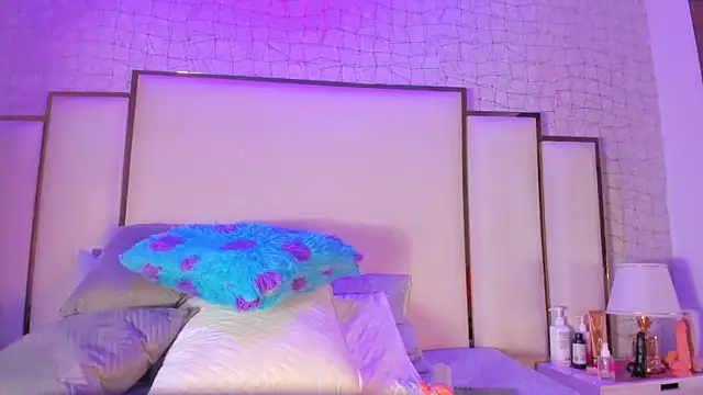 Snapshot of Bunny_Blush1 chatting on February 22, 7:12 pm Bunny Blush1 online show from February 22, 7:12 pm