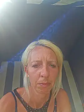 PinkladyCora online show from July 13, 12:19 pm