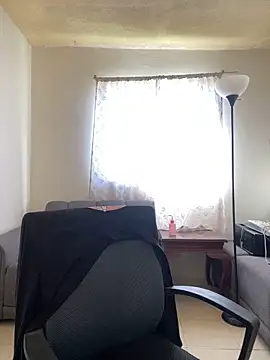 JeanneDuval8888 online show from April 6, 10:54 pm