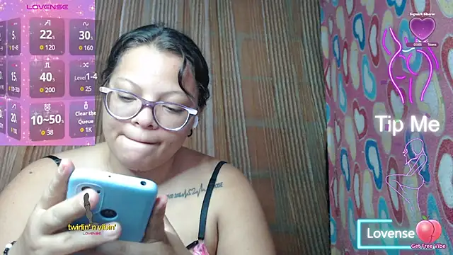 vanuslovelatina online show from March 28, 11:15 pm