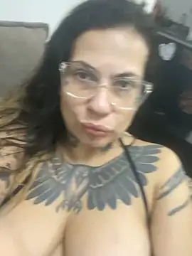 Snapshot of MissTamis chatting on March 17, 3:22 am MissTamis online show from March 17, 3:22 am