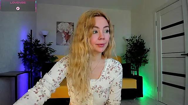 caty kiss online show from April 8, 2:11 am