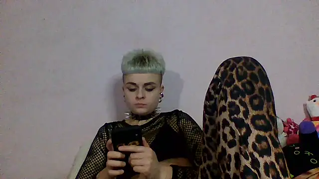 AlisaDear257 online show from April 4, 7:55 pm