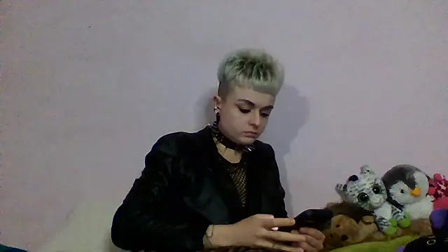 AlisaDear257 online show from April 10, 6:56 pm