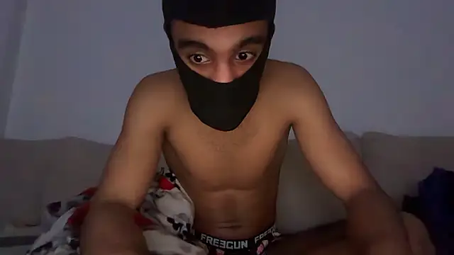 reubeu2pnm online show from February 13, 3:35 am