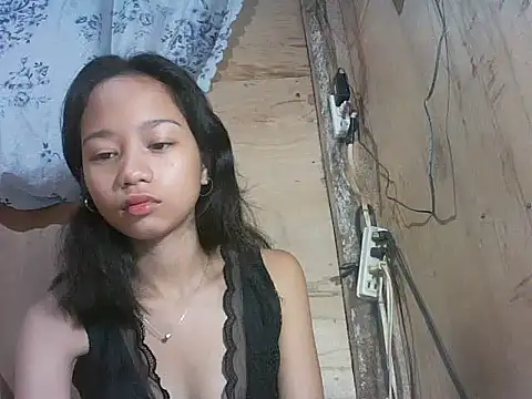 Snapshot of Asianpinay_Skinny1818 chatting on February 16, 9:33 pm Asianpinay Skinny1818 online show from February 16, 9:33 pm