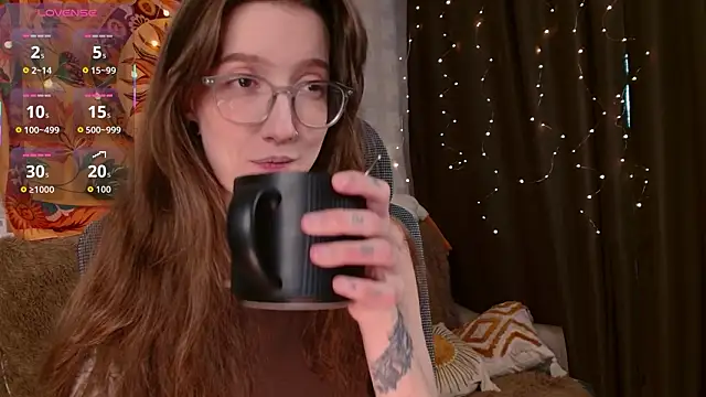 Snapshot of lolami_ chatting on February 25, 5:39 am lolami online show from February 25, 5:39 am