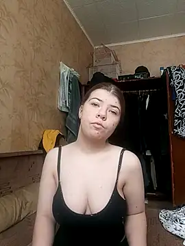 Snapshot of EvaTallor chatting on February 13, 6:20 am EvaTallor online show from February 13, 6:20 am