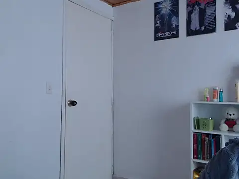 gris26 online show from February 22, 6:17 pm