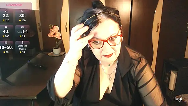 exiMIlf online show from May 12, 1:19 pm