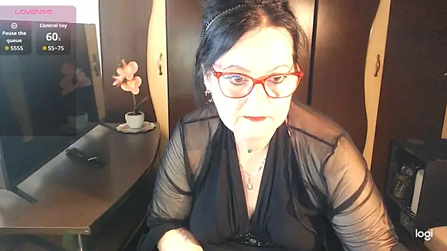 exiMIlf online show from May 26, 12:12 pm