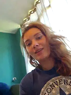 sweetsophie69 online show from April 22, 1:01 pm