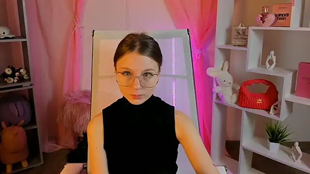 Snapshot of ElliFrankenweenie chatting on February 22, 9:19 am ElliFrankenweenie online show from February 22, 9:19 am