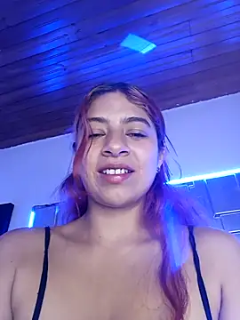 Snapshot of lunabloom2 chatting on March 4, 1:17 pm lunabloom2 online show from March 4, 1:17 pm