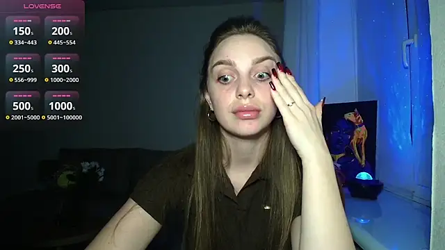  julia wonderful  online show from February 28, 9:38 pm