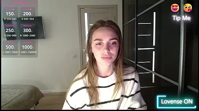  julia wonderful  online show from April 13, 5:57 am