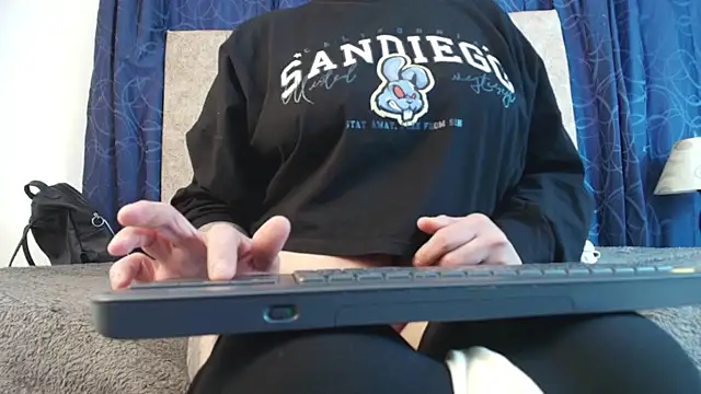 melanie Nasty whore online show from February 26, 8:52 pm