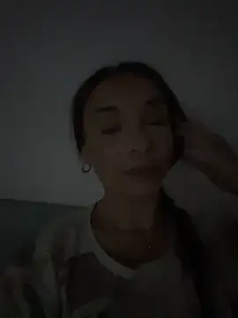 Snapshot of onlyladyb chatting on April 7, 9:15 pm onlyladyb online show from April 7, 9:15 pm