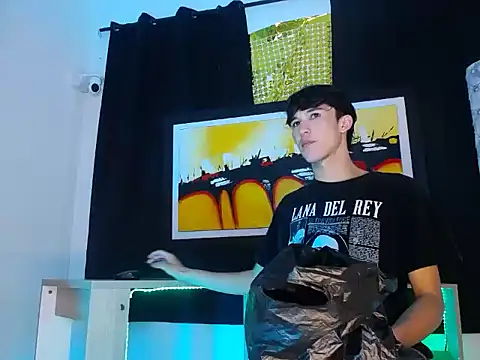 jullian ricci online show from March 23, 8:02 pm