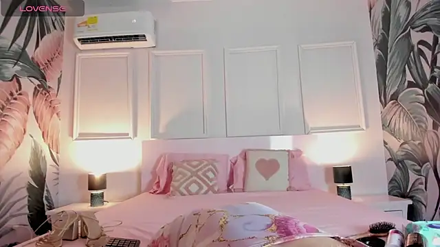 Snapshot of Hada_Magica chatting on February 19, 6:59 pm Hada Magica online show from February 19, 6:59 pm