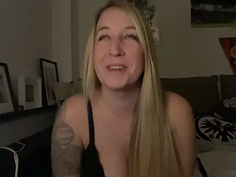 Ninimaus online show from March 2, 8:26 pm