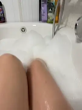 Ninimaus online show from March 31, 7:58 pm