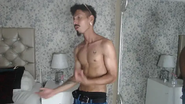 NoaahTylor online show from March 8, 9:51 pm