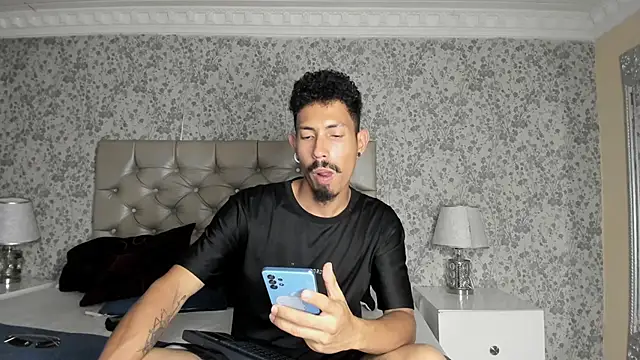 NoaahTylor online show from March 26, 8:03 pm