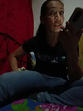 Layla Zaid online show from March 12, 12:50 am