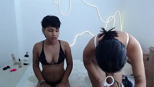 CherryGirlsXX online show from February 27, 7:25 pm