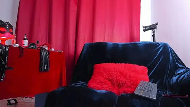 lilyruso online show from May 25, 11:22 pm