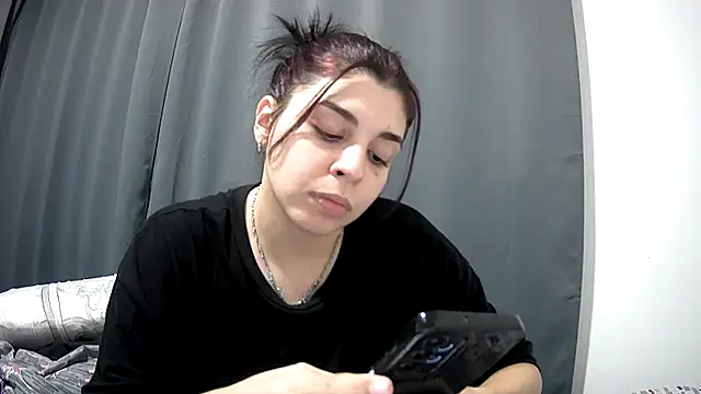Snapshot of violetazein7 chatting on May 16, 12:07 am violetazein7 online show from May 16, 12:07 am