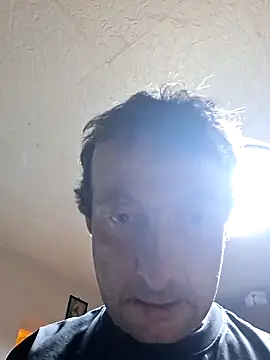 Snapshot of 1991mati chatting on March 15, 12:05 am 1991mati online show from March 15, 12:05 am