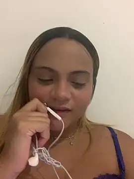 ayla0881 online show from March 17, 2:05 am